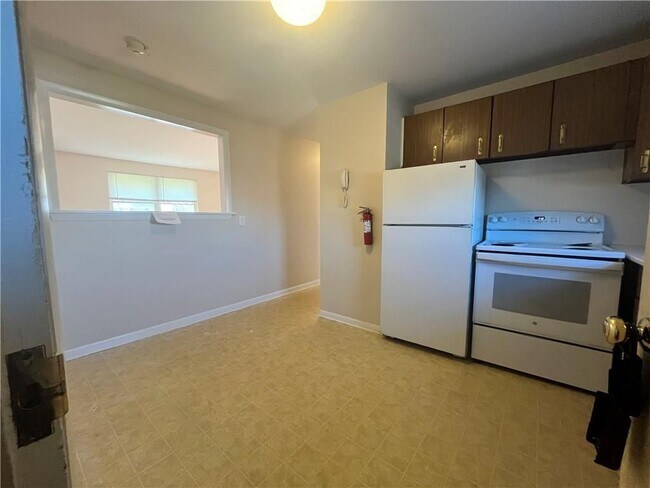 Foto del edificio - 70 Carroll Ave