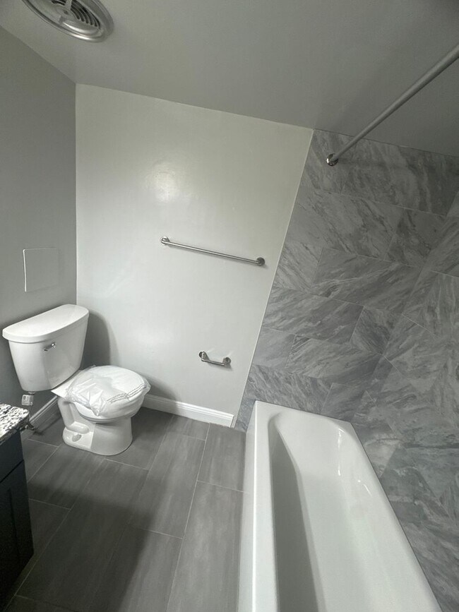 Interior Photo - Hewitt Gardens Apartments