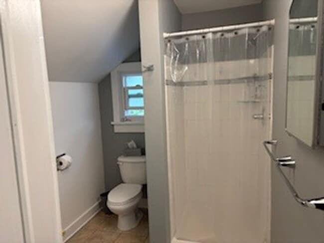 Foto del edificio - Beautiful, Spacious Studio – Fully Remodel...