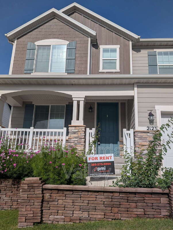 Building Photo - 2123 Wallflower Dr
