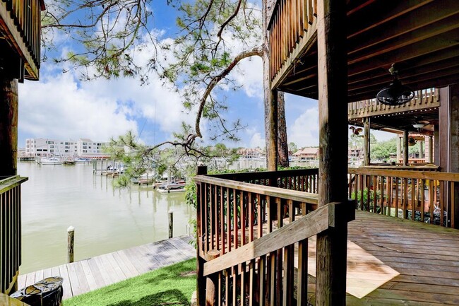 Building Photo - 2334 Crows Nest Dr