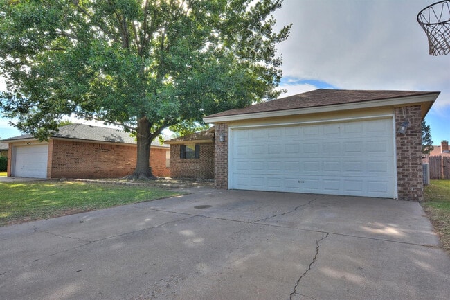 Building Photo - 5917 71st St