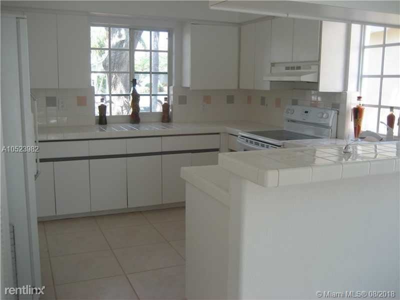 Building Photo - 3 br, 3 bath House - 1105 Spyglass