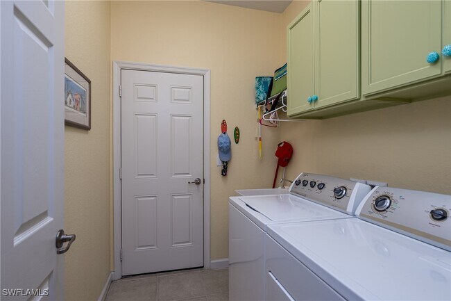 Foto del edificio - 26414 Doverstone St