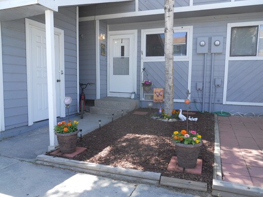 Primary Photo - 1046 E 7th St