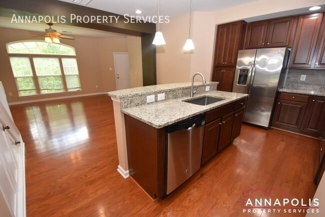 Building Photo - 1202 Chadwell Ct