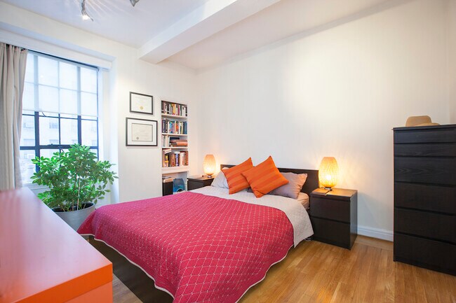 Foto del edificio - 340 W 57th St