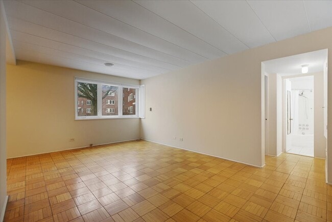 Building Photo - 7206 Oak Ave