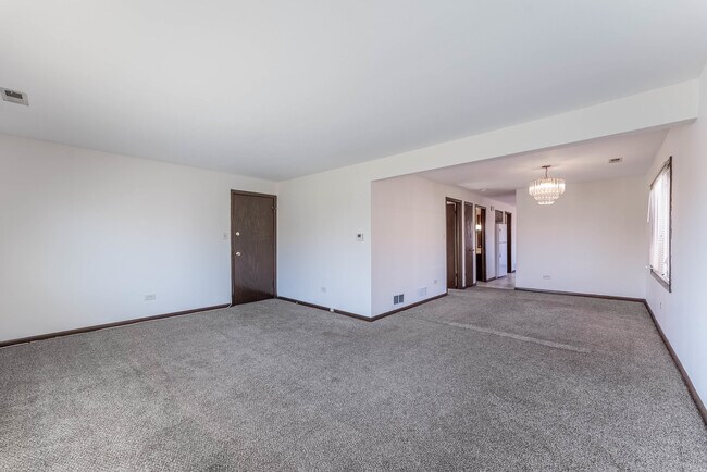 Foto del edificio - 7560 Banks St