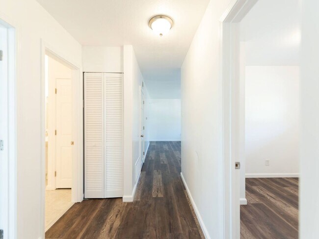 Building Photo - 1410 Coco Pl