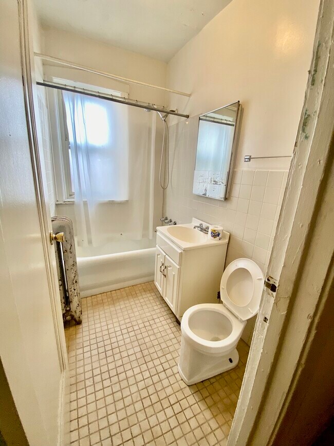 Foto del edificio - 4807 N Hermitage Ave