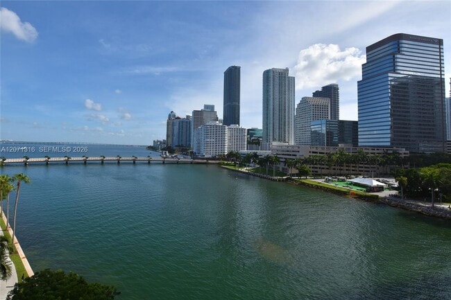 Building Photo - 801 Brickell Key Blvd
