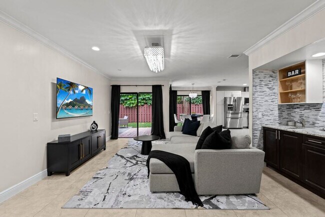 Foto del edificio - 13575 Columbine Ave