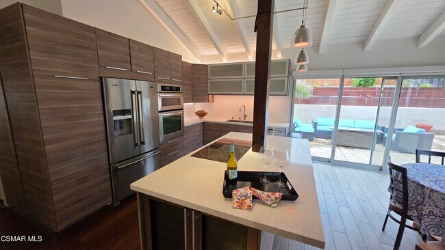 Foto del edificio - 3078 Saddleback Ct