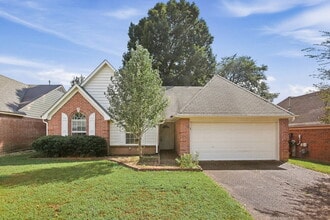 Building Photo - 7121 Showboat Ln