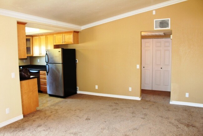 Foto del edificio - 1Bed/1Bath Condo in Oceanside~ Los Morros