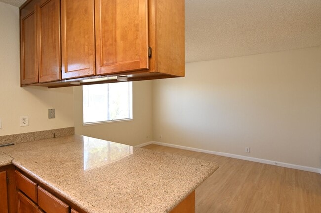 Building Photo - 3850 Meeks Terrace
