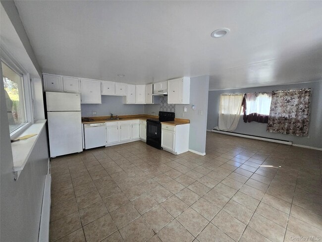 Foto del edificio - 43 Glenmere Homesites Rd
