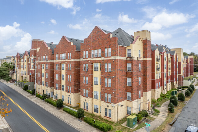 Building Photo - GrandMarc at Tallahassee