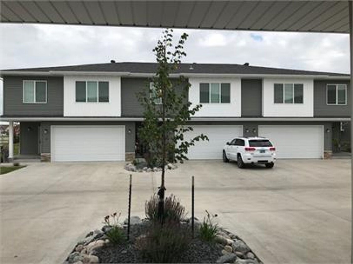 Building Photo - 3325 Prairie Heights Way