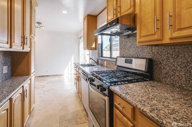 Foto del edificio - 97 Canyon Dr