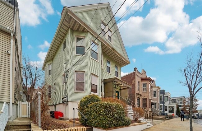 Building Photo - 21-23-23 48th St