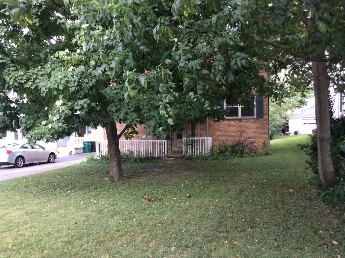 Primary Photo - 3714 Drakewood Dr