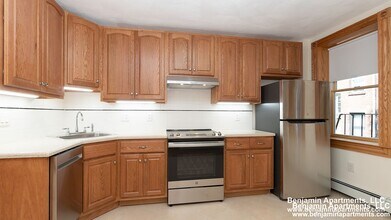 Building Photo - 48 Garden St