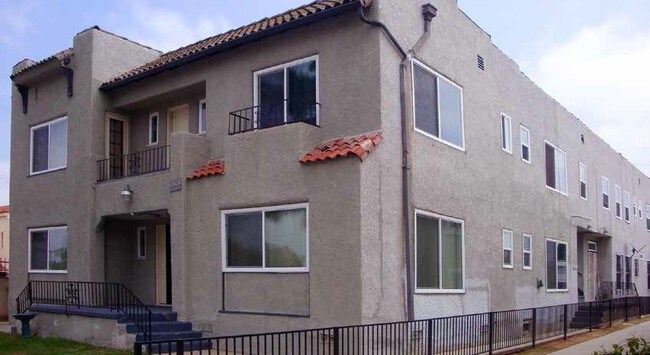 Building Photo - 8808 S Crenshaw Blvd