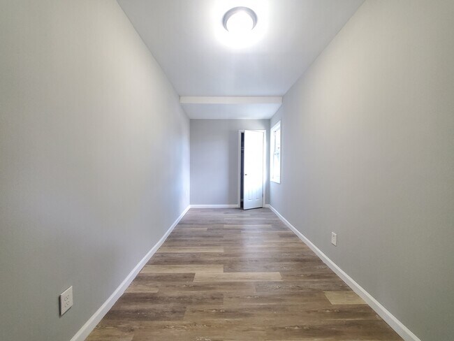 Unit 3 - 323 S 7th St