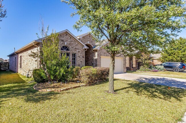 Foto del edificio - Newly remodeled and updated 3 Bed 2 Bath Home in Mc Pherson Ranch- 76244