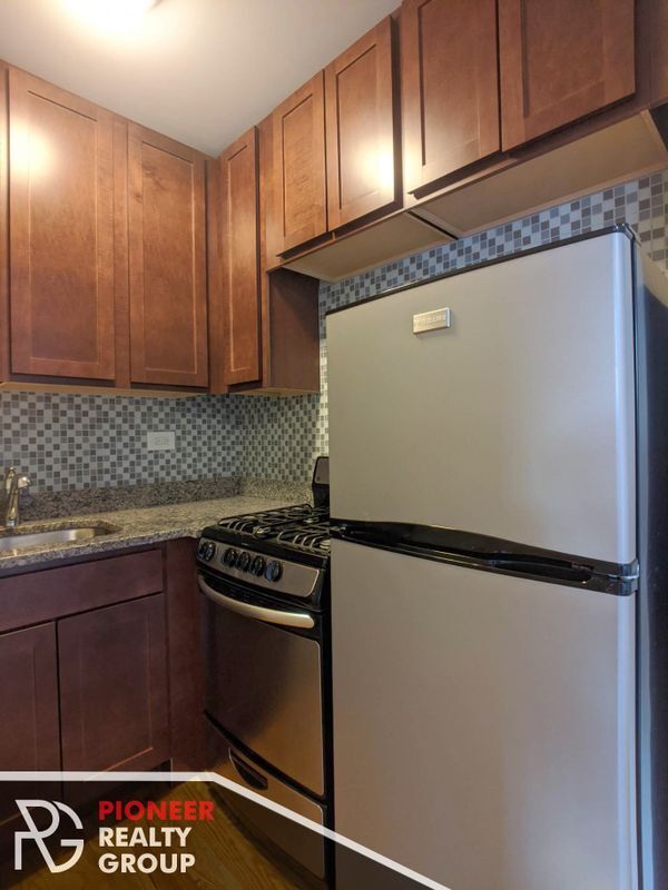 Foto del edificio - 550 W Arlington Pl