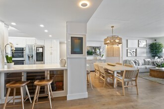 Building Photo - 141 Crandon Blvd