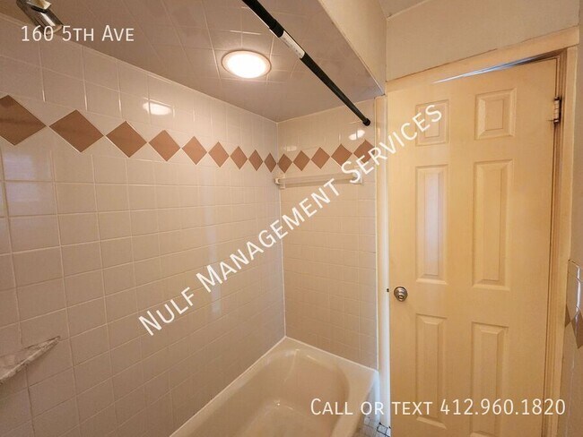 Foto del edificio - 160 5th Ave