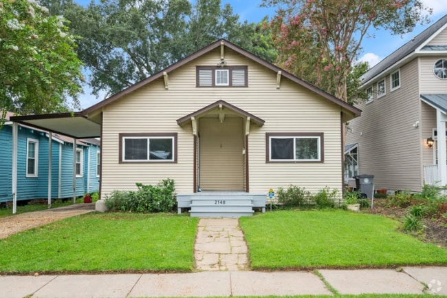 Building Photo - 2148 Tulip St