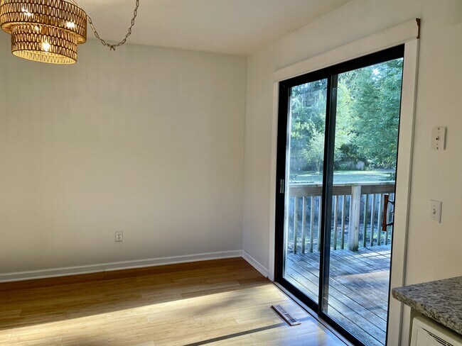 Foto del edificio - 3885 140th Ave