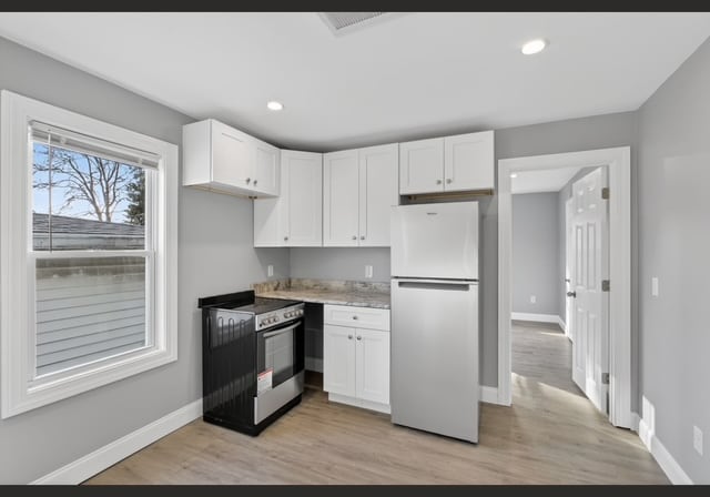 Building Photo - 122 Brookside Ave