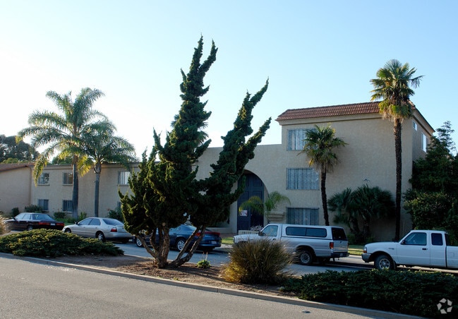 Building Photo - La Barcelona