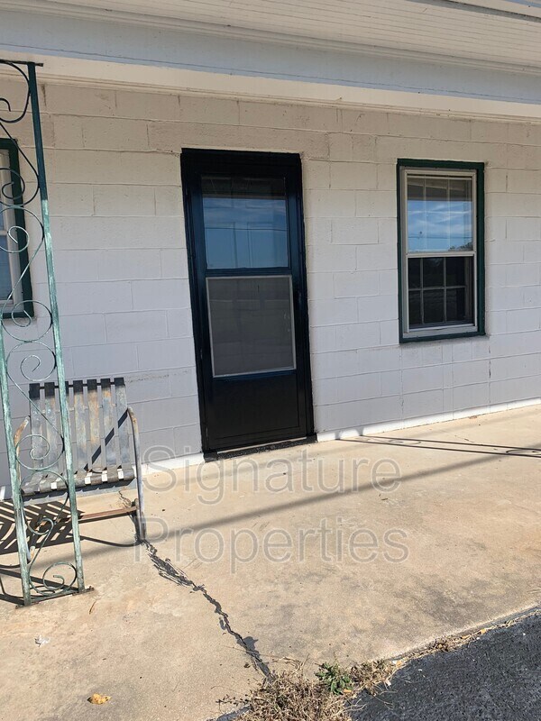 5539 Hwy FiftyEight Unit Apt 8, Clarksville, VA 24529 Condo for Rent