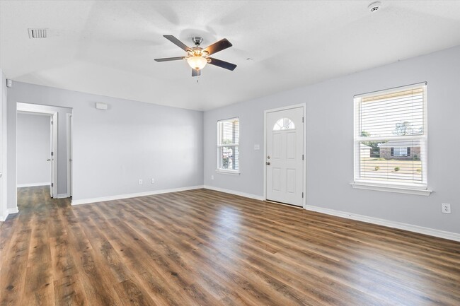 Building Photo - BELLINGRATH ROAD COUNTRY CLUB ESTATES