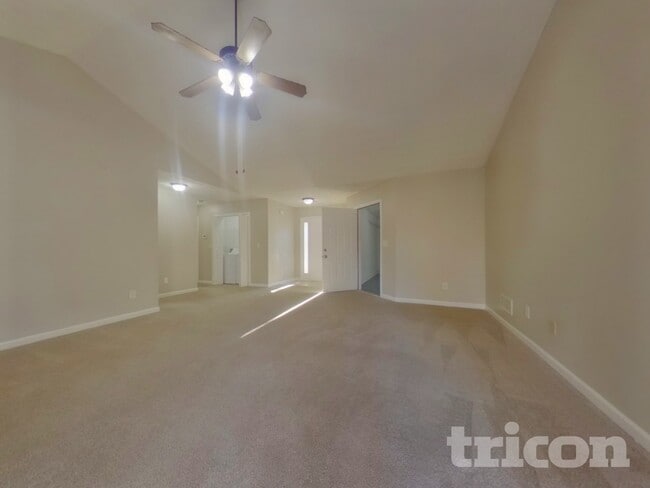 Building Photo - 1616 Brook Ln