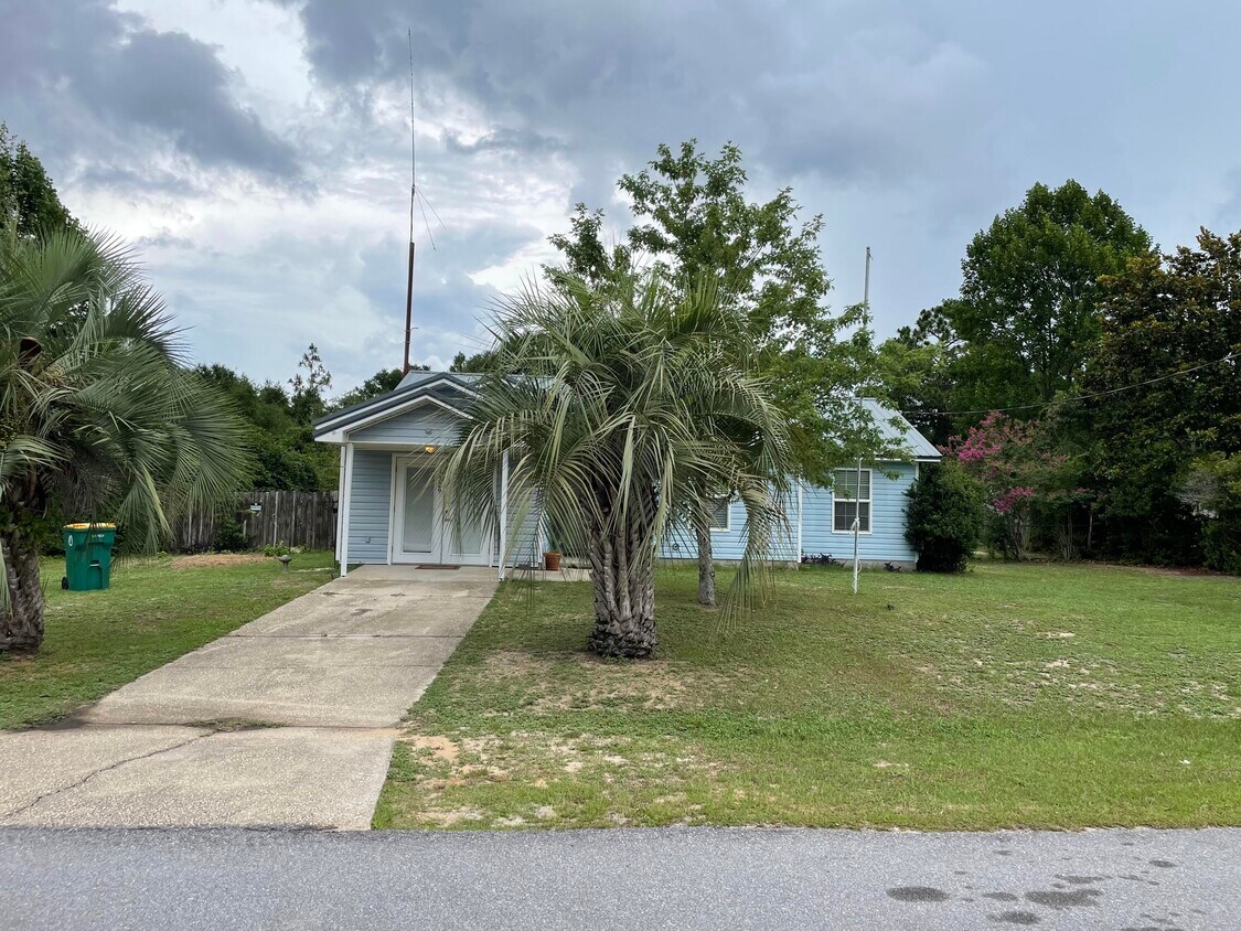 3329 Broadview Cir, Crestview, FL 32539 House for Rent in Crestview