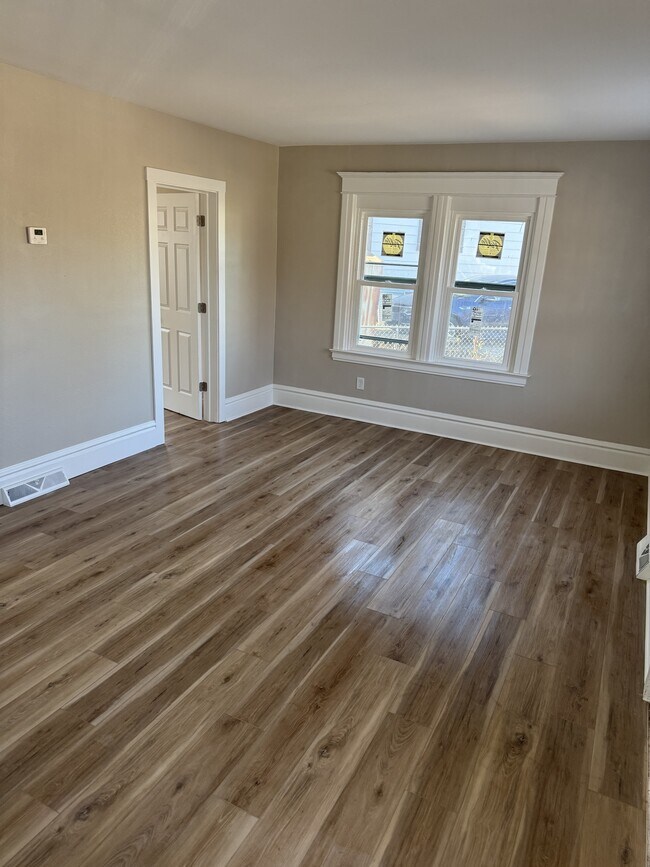 Foto del edificio - 724 Napoleon St