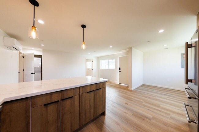 Building Photo - LUXURY in Prime Culver City