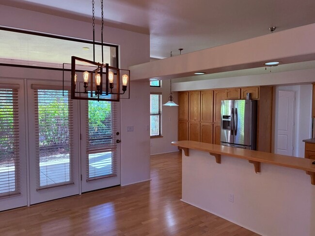 Building Photo - HOUSE-VILLAGE OF OAK CREEK