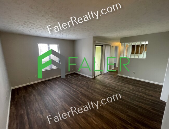 Foto del edificio - 2 bedroom, 1.5 bath apartment available now!