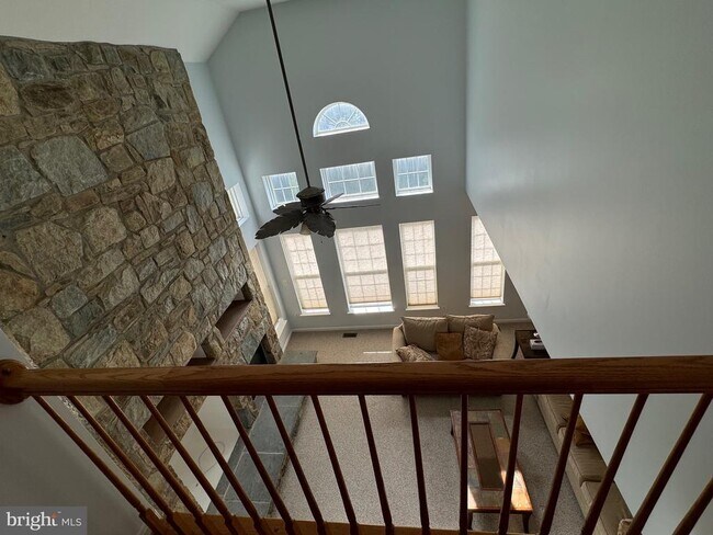 Building Photo - 14200 Schaeffer Rd