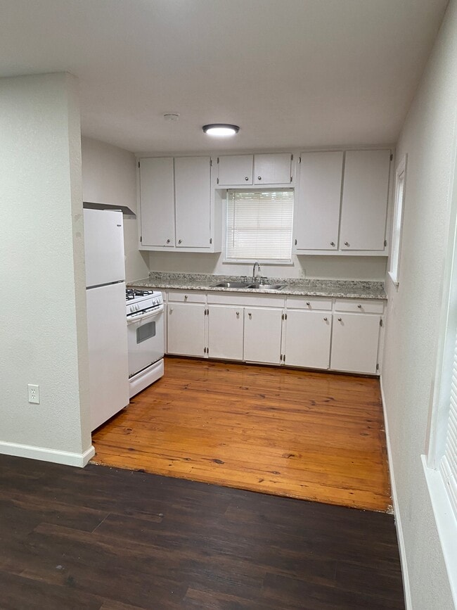 Photo - 1930 W Dallas St (Houston, TX) Apartment