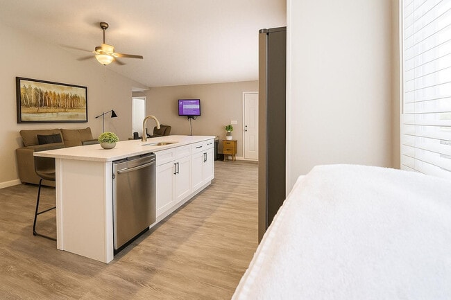 Foto del edificio - 114 Sunny Oak Trail