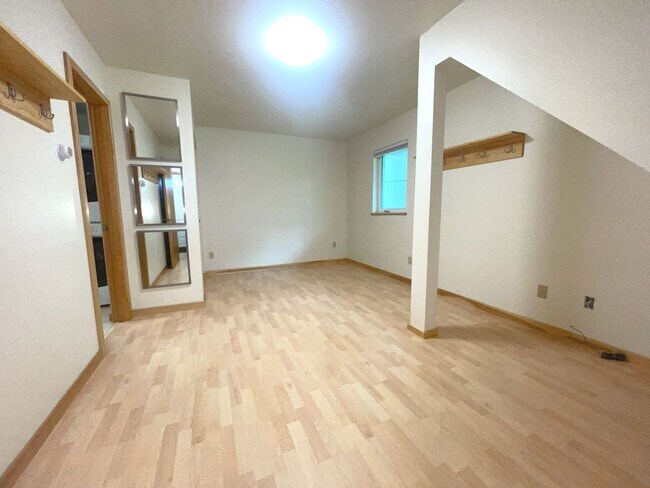 Foto del edificio - Beautiful 2-bedroom 1.5-bathroom home